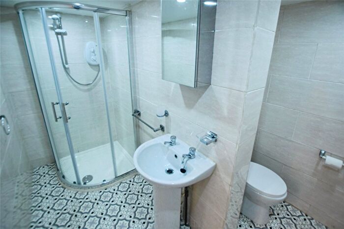 1 Bedroom Flat To Rent In Cross Flatts Avenue, Leeds, West Yorkshire, LS11