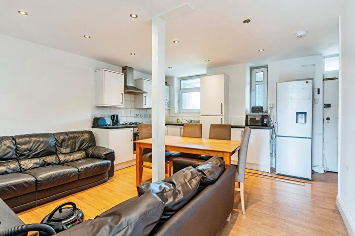 2 Bedroom Flat To Rent In Crondall Street, Hoxton, N1