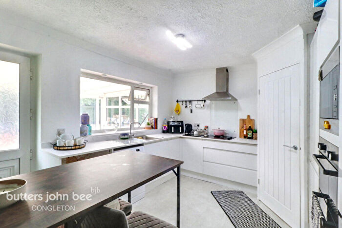 3 Bedroom Detached Bungalow For Sale In Newlyn Avenue, Mossley, Congleton, CW12