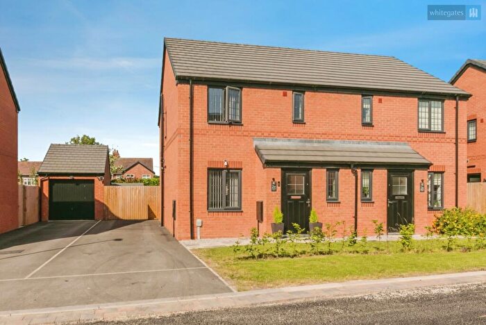 3 Bedroom Semi-Detached House For Sale In Greywillow Drive, Shavington, Crewe, Cheshire, CW2