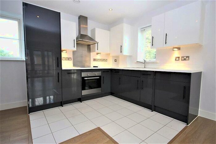 2 Bedroom Apartment To Rent In Buckingham Road, Epping, CM16