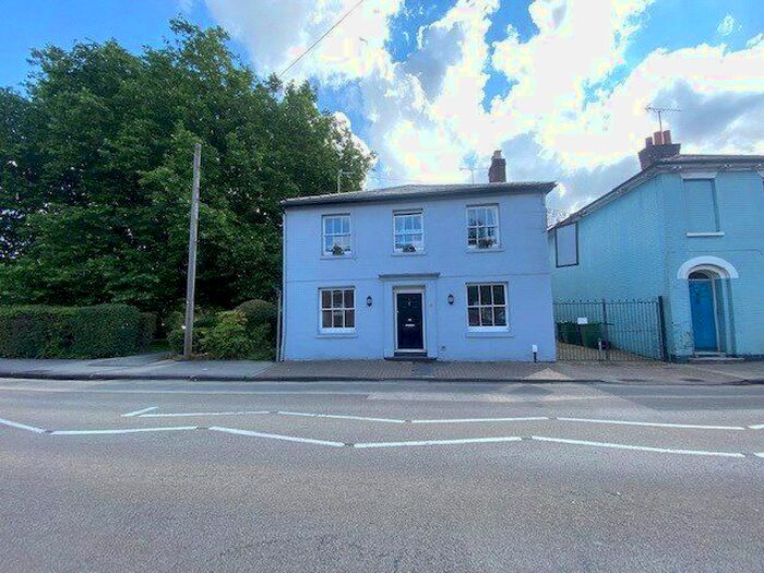 2 Bedroom Flat To Rent In Eastgate Street, Winchester, Hampshire SO23