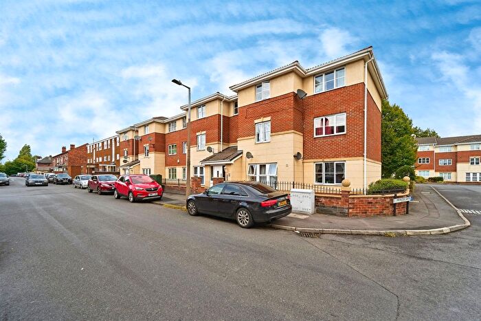 2 Bedroom Flat For Sale In Princes Gate, West Bromwich, B70