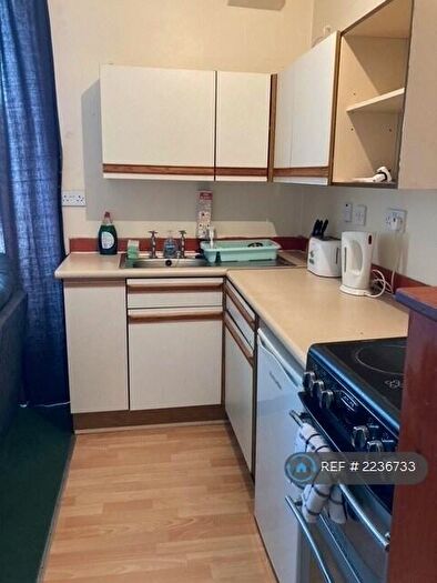 1 Bedroom Flat To Rent In Queen Street, Campbeltown, PA28