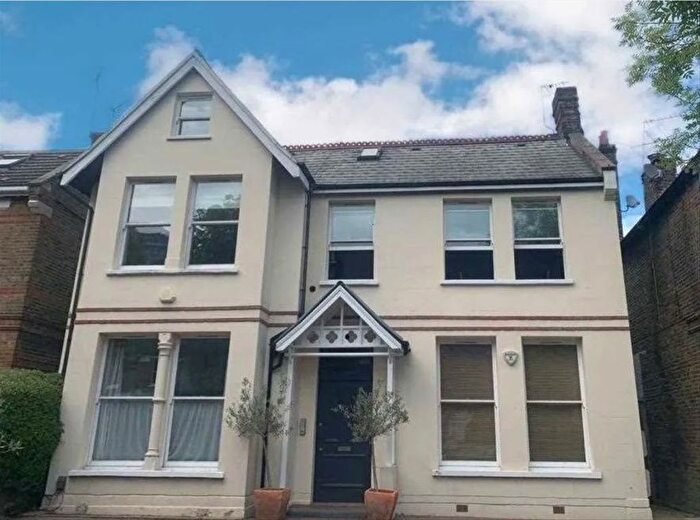2 Bedroom Flat For Sale In Gordon Road, Ealing, W5