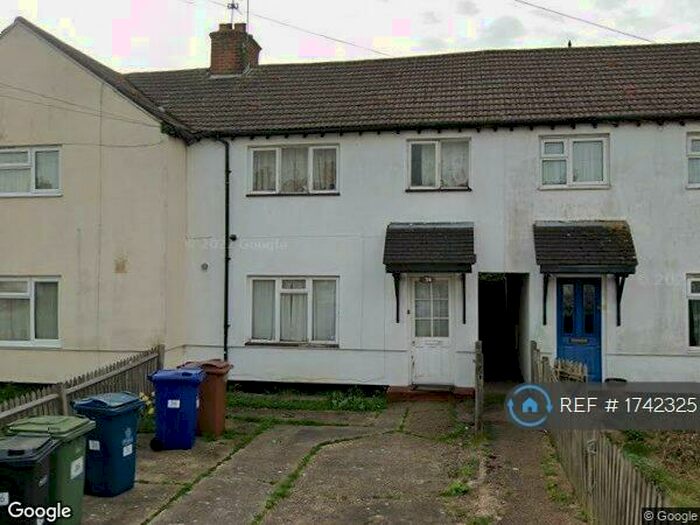 4 Bedroom Semi-Detached House To Rent In Chandos Crescent, Edgware, HA8