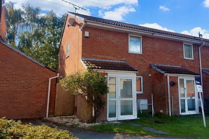 2 Bedroom Property To Rent In Bovington Close, Poole BH17