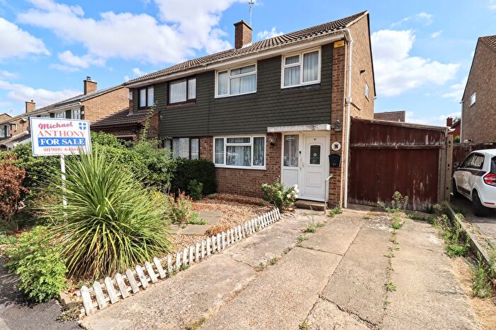 3 Bedroom Semi-Detached House For Sale In Hunter Drive, Bletchley, Milton Keynes, MK2