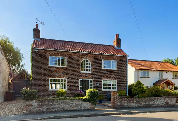 3 Bedroom Detached House For Sale In Foston-On-The-Wolds, Driffield, YO25