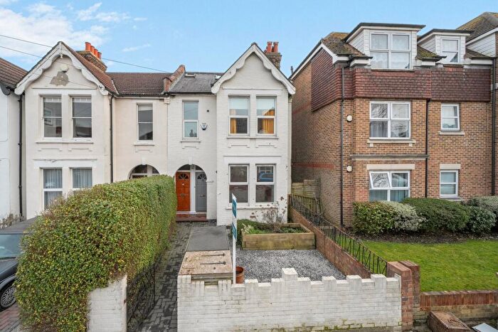 2 Bedroom Maisonette For Sale In Ravenscroft Road, Beckenham, BR3