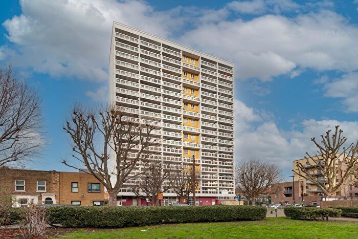 2 Bedroom Flat To Rent In Gayton House, Chiltern Road, London, E3