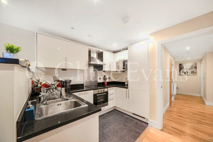 3 Bedroom Flat To Rent In Indescon Square, Canary Wharf, London, E14