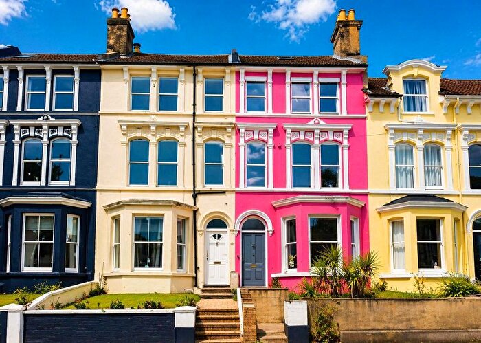 1 Bedroom Flat For Sale In St. Helens Road, Hastings, TN34