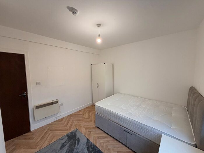 1 Bedroom Flat To Rent In Evington Road, Leicester, LE2
