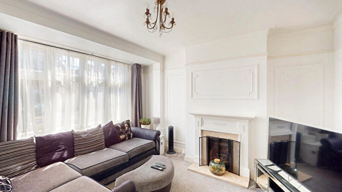 3 Bedroom House To Rent In Beechfield Road, Bromley, BR1
