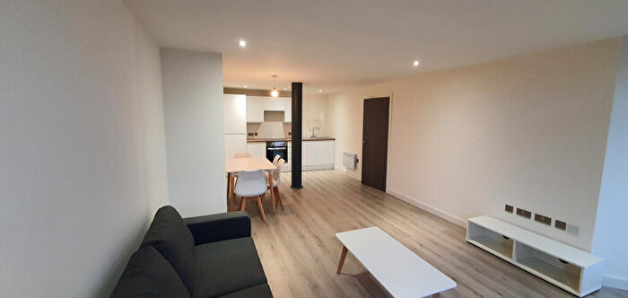 2 Bedroom Apartment To Rent In Conditioning House, Cape Street, Bradford, Yorkshire, BD1