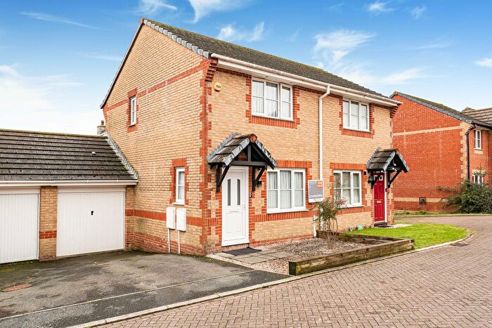 2 Bedroom Semi Detached House For Sale In Sett Close, Bovey Tracey, TQ13