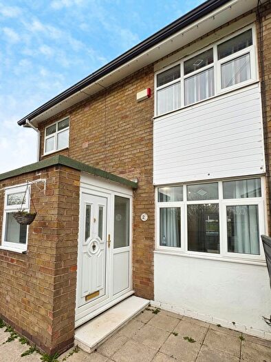3 Bedroom End Terrace House For Sale In Chain Bar Way, Mottram, Hyde, Greater Manchester, SK14