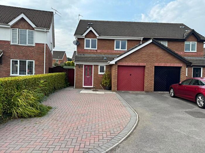 3 Bedroom House To Rent In Glan-Y-Nant, Tondu, Bridgend, CF32