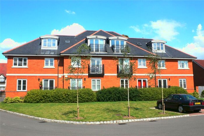 2 Bedroom Apartment To Rent In Chertsey, Surrey, KT16