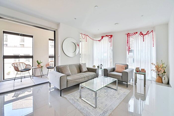 1 Bedroom Flat To Rent In Blackfriars Road, Southwark, London, SE1