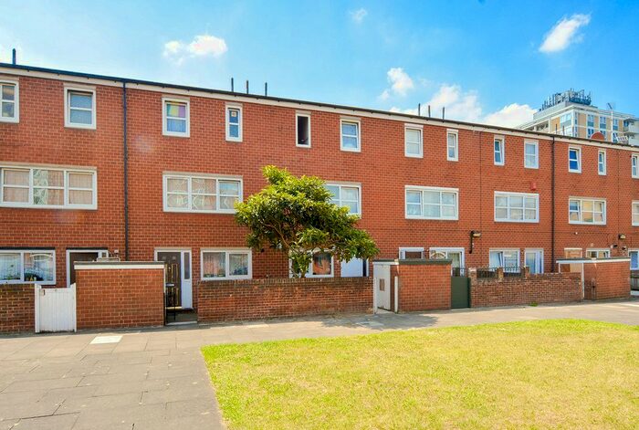 4 Bedroom Terraced House To Rent In Spenser Grove, Stoke Newington, N16