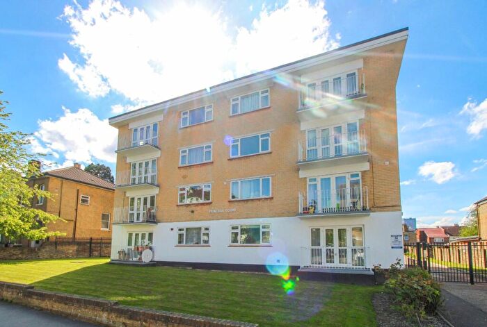2 Bedroom Apartment To Rent In Princess Court, Canning Road, CR0