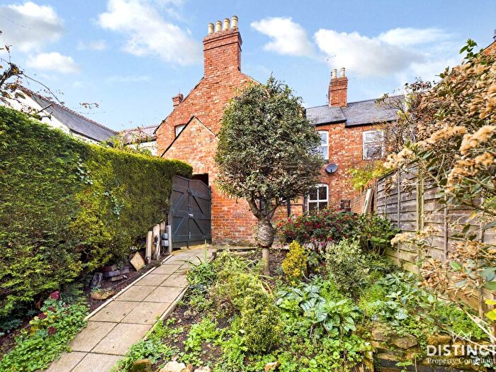 3 Bedroom Terraced House To Rent In Queens Road, Banbury, OX16