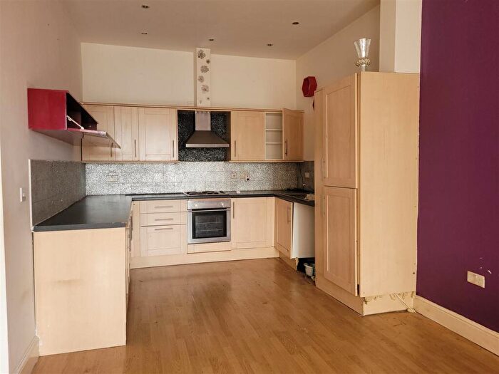 2 Bedroom Flat For Sale In Rawson Buildings, Rawson Road, Bradford, BD1