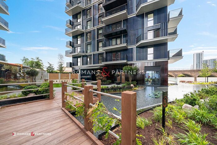 2 Bedroom Flat To Rent In Reflection Apartments, White City Living, W12