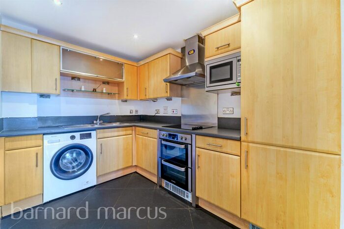 2 Bedroom Flat To Rent In Tallow Road, Brentford, TW8