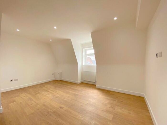 Studio To Rent In High Street, Wealdstone, Middlesex, HA3