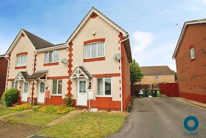 2 Bedroom Semi-Detached House To Rent In Westons Brake- Emersons Green, BS16