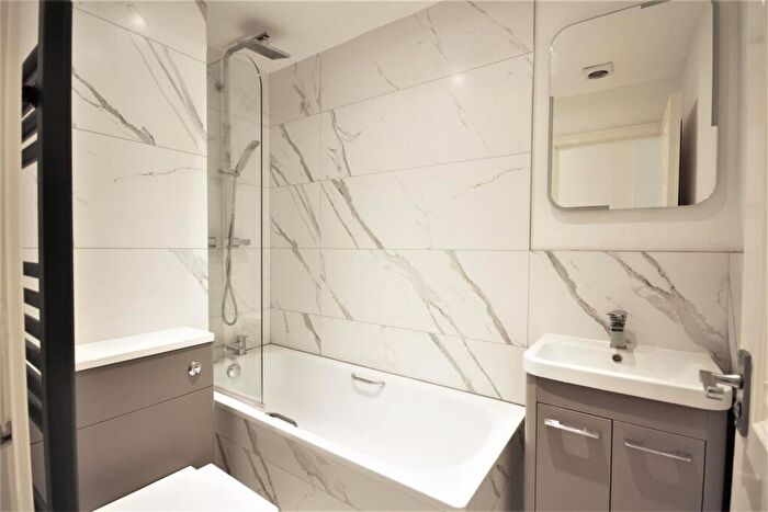 2 Bedroom Apartment To Rent In Richmond Place, Brighton, BN2