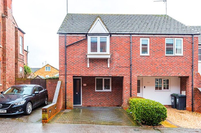 3 Bedroom End Of Terrace House To Rent In Glassbrook Road, Rushden, NN10