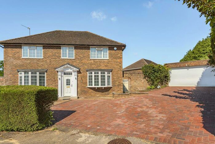 4 Bedroom Detached House To Rent In Ravenswood Park, Northwood, HA6