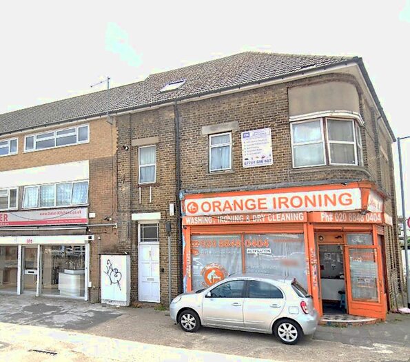 2 Bedroom Flat To Rent In Westmount Centre, Uxbridge Road, Hayes, UB4