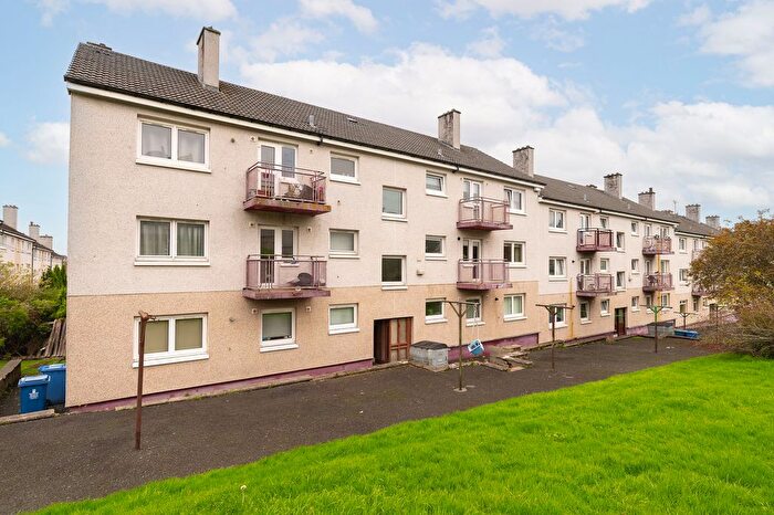 3 Bedroom Flat For Sale In Cavin Drive, Glasgow, G45
