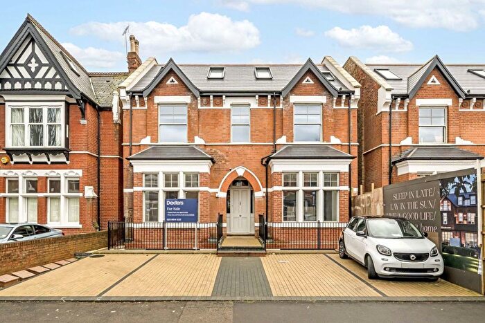 2 Bedroom Flat For Sale In Gordon Road, Ealing, W5