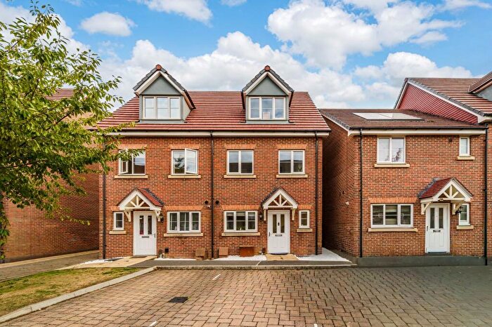 3 Bedroom Semi Detached House For Sale In Winter Close, Epsom, KT17