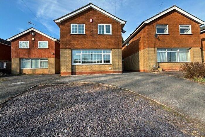 3 Bedroom Detached House To Rent In Doulton Close, Birmingham, B32