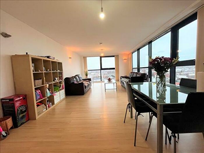 2 Bedroom Flat To Rent In Tempus Tower, Mirabel Street, M3