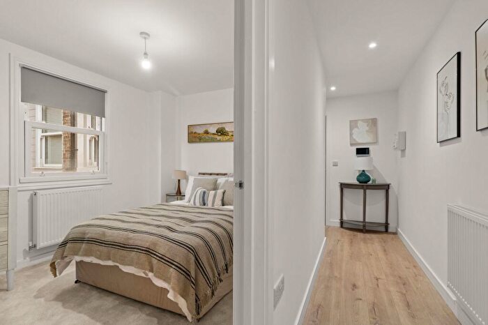 1 Bedroom Flat For Sale In Boltro Road, Haywards Heath, RH16