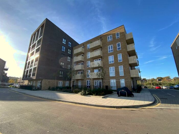 1 Bedroom Apartment To Rent In Corys Road, Rochester, ME1