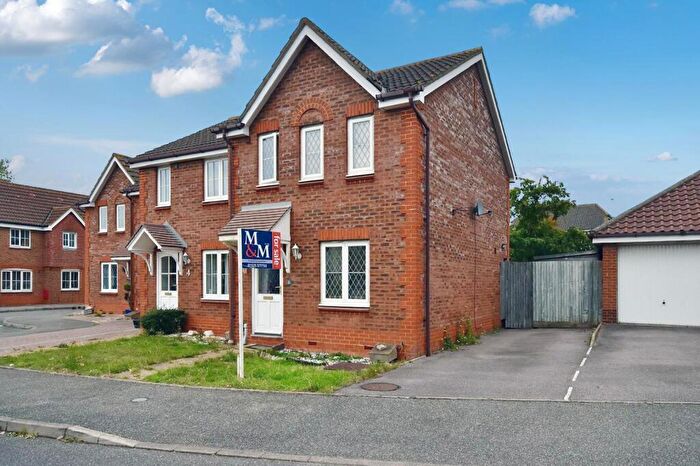 2 Bedroom End Of Terrace House For Sale In Bishop Close, Leighton Buzzard, LU7
