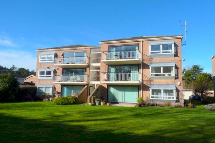 2 Bedroom Flat To Rent In Vyner Close, Prenton CH43