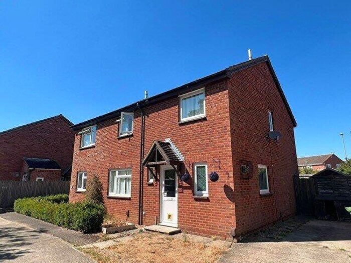 2 Bedroom Semi Detached House To Rent In Norris Close, Abingdon, Oxfordshire, OX14