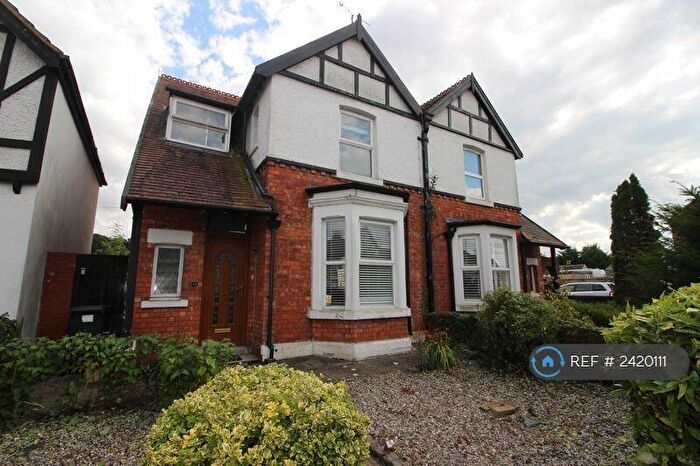 3 Bedroom Semi-Detached House To Rent In Kingshill Road, Swindon, SN1
