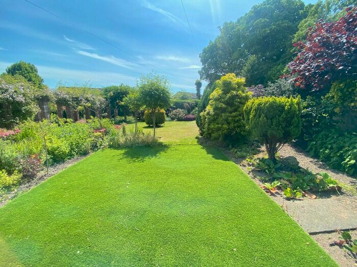 2 Bedroom Cottage To Rent In Mill Road, Irvine, Ayrshire, KA12