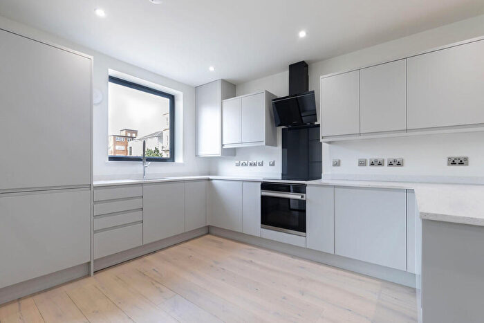 3 Bedroom End Of Terrace House To Rent In Carlton Street, Cheltenham, GL52